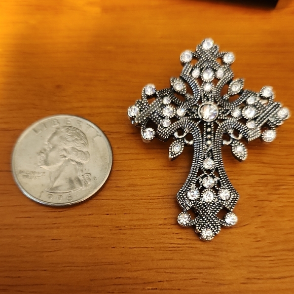 Vintage Silver Brooch with Crystal Accents - Picture 2 of 4